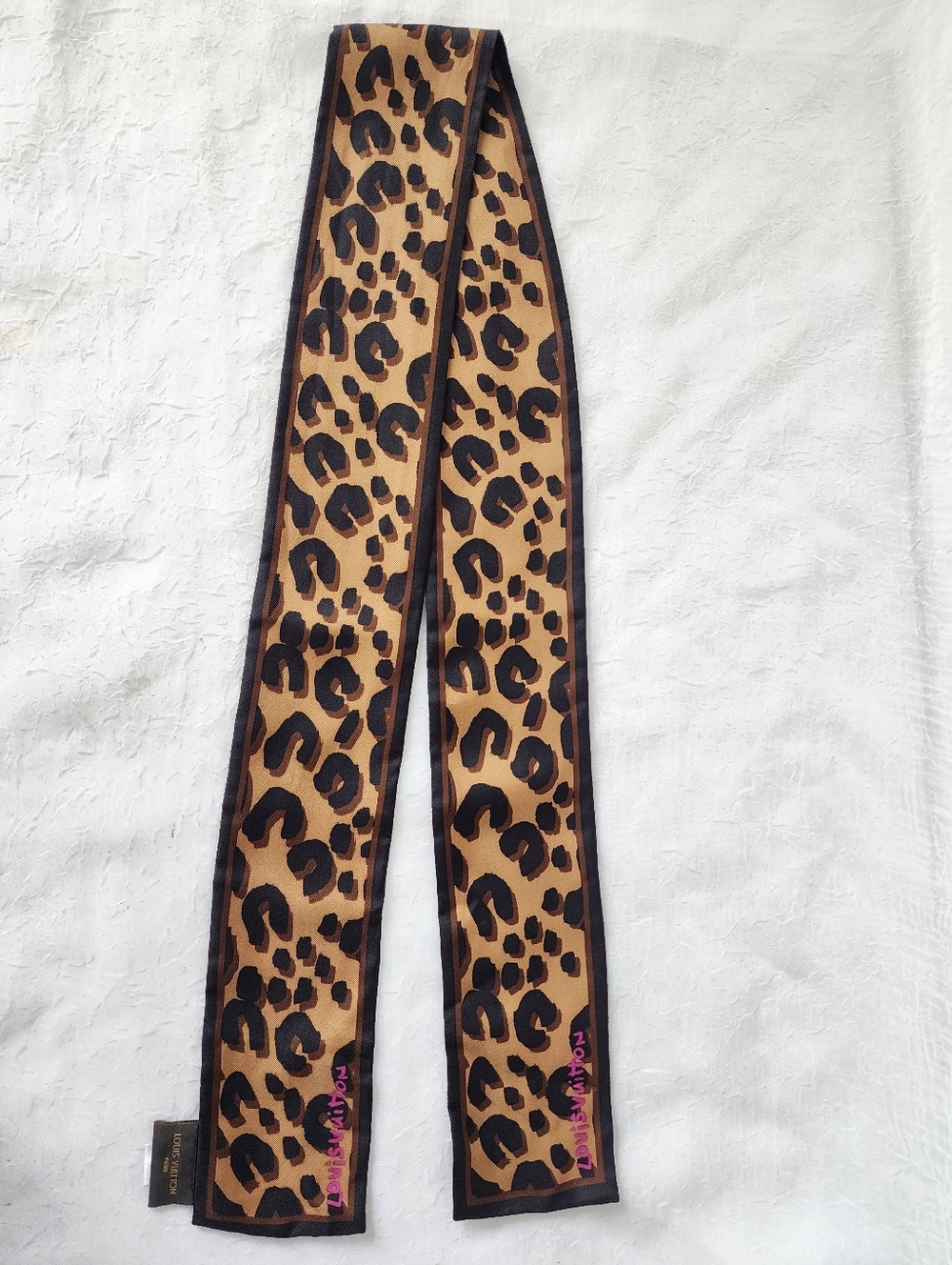 Auth Louis Vuitton Leopard Print Silk Bandeau - Picture 3 of 8
